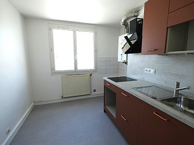 APPARTEMENT T3 A LOUER - ST ETIENNE FOURNEYRON - 60 m2 - 555 &euro; charges comprises par mois