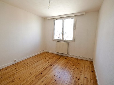 APPARTEMENT T3 A LOUER - ST ETIENNE FOURNEYRON - 60 m2 - 555 &euro; charges comprises par mois