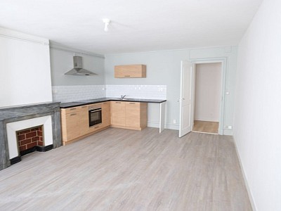 APPARTEMENT T3 A LOUER - ST ETIENNE HOTEL DE VILLE - 76.84 m2 - 655 &euro; charges comprises par mois