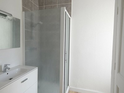 APPARTEMENT T3 A LOUER - ST ETIENNE HOTEL DE VILLE - 76.84 m2 - 655 &euro; charges comprises par mois