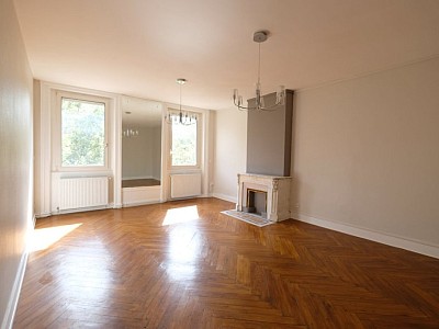 APPARTEMENT T3 A LOUER - ST ETIENNE HYPER CENTRE - 97.47 m2 - 715 € charges comprises par mois