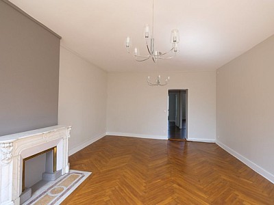 APPARTEMENT T3 A LOUER - ST ETIENNE HYPER CENTRE - 97.47 m2 - 715 € charges comprises par mois