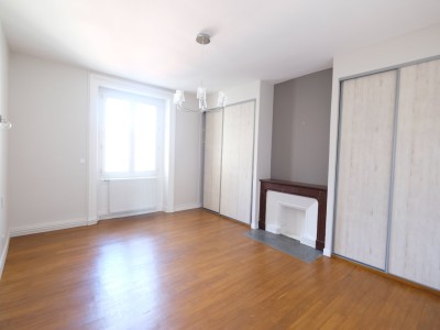 APPARTEMENT T3 A LOUER - ST ETIENNE HYPER CENTRE - 97.47 m2 - 715 € charges comprises par mois