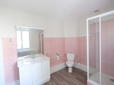 APPARTEMENT T3 A LOUER - ST ETIENNE HYPER CENTRE - 97.47 m2 - 715 € charges comprises par mois