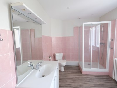 APPARTEMENT T3 A LOUER - ST ETIENNE HYPER CENTRE - 97.47 m2 - 715 € charges comprises par mois