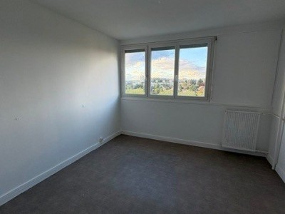 APPARTEMENT T3 A LOUER - ST ETIENNE LA MÉTARE - 67.79 m2 - 610 &euro; charges comprises par mois