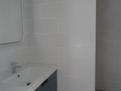 APPARTEMENT T3 A LOUER - ST ETIENNE LE SOLEIL - 69 m2 - 570 &euro; charges comprises par mois