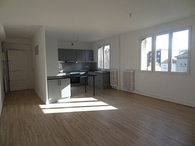 APPARTEMENT T3 A LOUER - ST ETIENNE LE SOLEIL - 69 m2 - 550€ charges comprises par mois