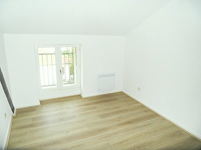 APPARTEMENT T3 A LOUER - ST ETIENNE MONTPLAISIR - 70.62 m2 - 495€ charges comprises par mois