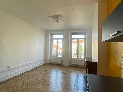 APPARTEMENT T3 A LOUER - ST ETIENNE MONTPLAISIR - 61 m2 - 645€ charges comprises par mois