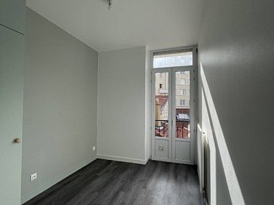 APPARTEMENT T3 A LOUER - ST ETIENNE MONTPLAISIR - 61 m2 - 645€ charges comprises par mois