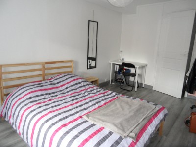 APPARTEMENT T3 A LOUER - ST ETIENNE PLACE ANATOLE FRANCE - 58.21 m2 - 660 &euro; charges comprises par mois