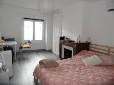 APPARTEMENT T3 A LOUER - ST ETIENNE PLACE ANATOLE FRANCE - 58.21 m2 - 660 &euro; charges comprises par mois