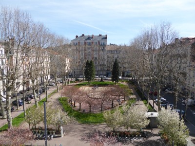 APPARTEMENT T3 A LOUER - ST ETIENNE PLACE ANATOLE FRANCE - 58.21 m2 - 660 &euro; charges comprises par mois