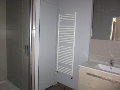 APPARTEMENT T3 A LOUER - ST ETIENNE PLACE DORIAN - 77.27 m2 - 715 &euro; charges comprises par mois