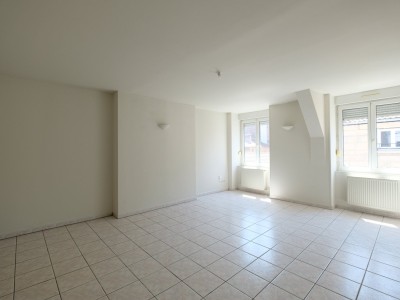 APPARTEMENT T3 A LOUER - ST ETIENNE PREFECTURE - 85.94 m2 - 655 &euro; charges comprises par mois