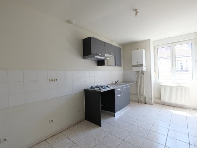 APPARTEMENT T3 A LOUER - ST ETIENNE PREFECTURE - 85.94 m2 - 655 &euro; charges comprises par mois