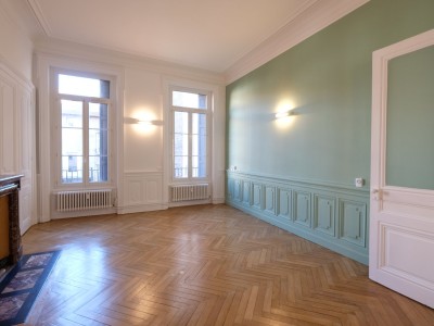 APPARTEMENT T3 A LOUER - ST ETIENNE PREFECTURE - 121 m2 - 890 € charges comprises par mois