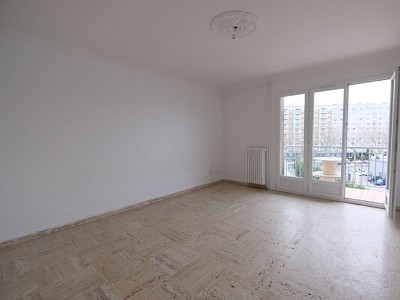 APPARTEMENT T3 A LOUER - ST ETIENNE QUARTIER SOLEIL - 63.71 m2 - 600 € charges comprises par mois