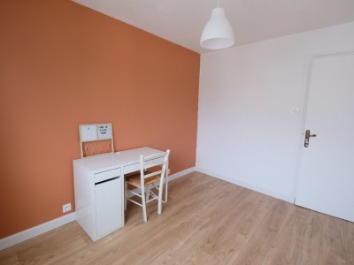 T3 A LOUER - ST ETIENNE FAURIEL - 55.52 m2 - 680€ charges comprises par mois