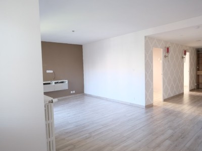 APPARTEMENT T3 A LOUER - ST ETIENNE FAURIEL - 58.49 m2 - 745€ charges comprises par mois