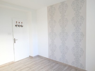 APPARTEMENT T3 A LOUER - ST ETIENNE FAURIEL - 58.49 m2 - 745€ charges comprises par mois