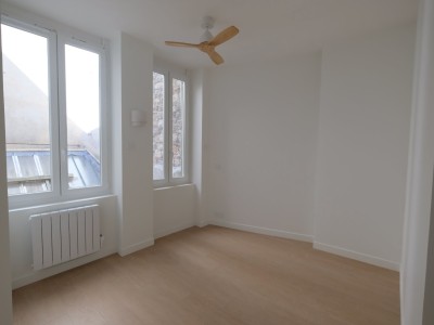 APPARTEMENT T3 A LOUER - ST ETIENNE SECTEUR DORIAN - 68.37 m2 - 770 &euro; charges comprises par mois