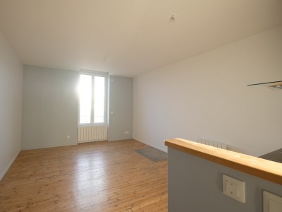 APPARTEMENT T3 A LOUER - ST ETIENNE ZENITH - 62 m2 - 600 € charges comprises par mois