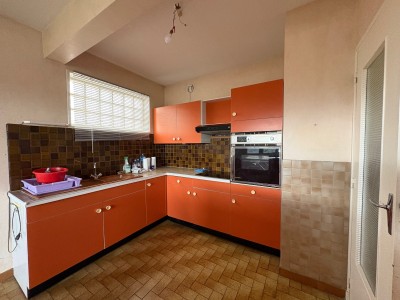 APPARTEMENT T3 A VENDRE - LE CHAMBON FEUGEROLLES - 65.45 m2 - 68�000�&euro;