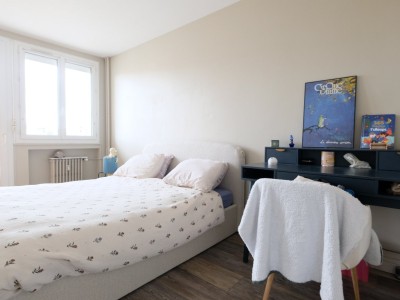 APPARTEMENT T3 A VENDRE - ST ETIENNE FAURIEL - 87.22 m2 - 99 000 €