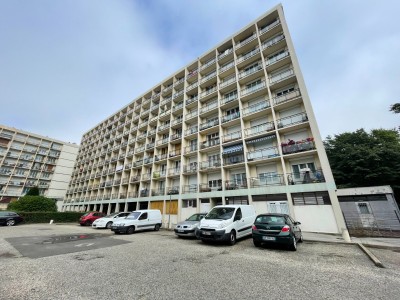 APPARTEMENT T3 A VENDRE - ST ETIENNE BELLEVUE - 54.79 m2 - 65000€