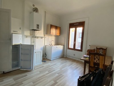 APPARTEMENT T3 A VENDRE - ST ETIENNE BELLEVUE - 68 m2 - 50000€