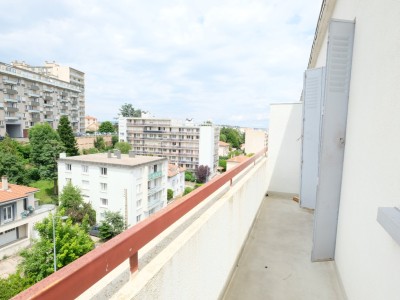 APPARTEMENT T3 A VENDRE - ST ETIENNE BELLEVUE - 58.02 m2 - 54000€
