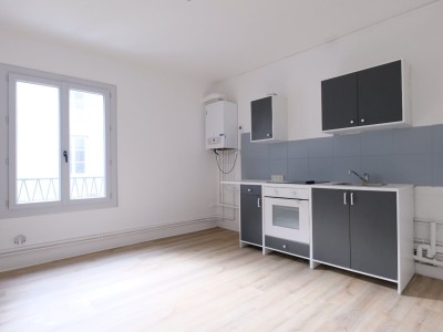 APPARTEMENT T3 A VENDRE - ST ETIENNE CENTRE VILLE - 63 m2 - 89 000 €