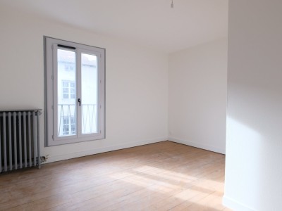 APPARTEMENT T3 A VENDRE - ST ETIENNE CENTRE VILLE - 63 m2 - 89 000 €