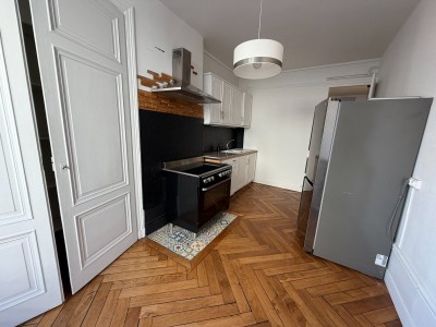 APPARTEMENT T3 A VENDRE - ST ETIENNE CENTRE VILLE - 86.56 m2 - 125 000 &euro;