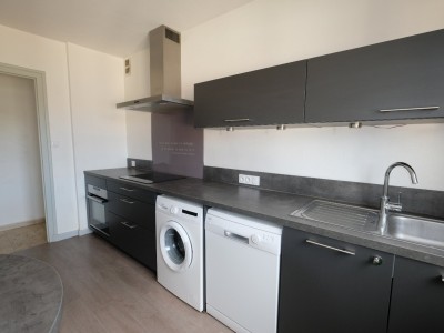APPARTEMENT T3 A VENDRE - ST ETIENNE CHATEAUCREUX - 63.71 m2 - 79000€