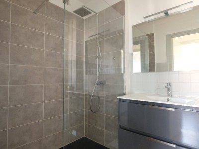 APPARTEMENT T3 A VENDRE - ST ETIENNE CHATEAUCREUX - 63.71 m2 - 79 000 €