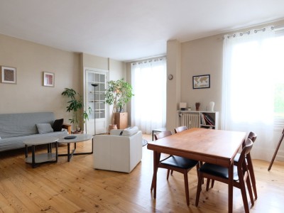 APPARTEMENT T3 A VENDRE - ST ETIENNE FACULTE / CENTRE DEUX - 70 m2 - 85000€