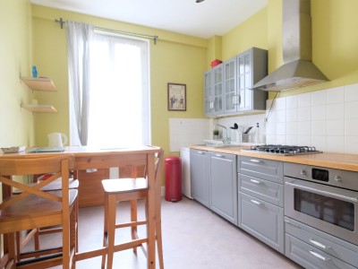 APPARTEMENT T3 A VENDRE - ST ETIENNE FACULTE / CENTRE DEUX - 70 m2 - 85000€