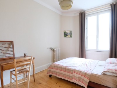 APPARTEMENT T3 A VENDRE - ST ETIENNE FACULTE / CENTRE DEUX - 70 m2 - 85000€