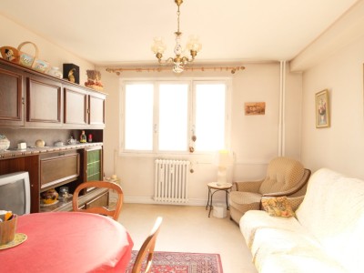 APPARTEMENT T3 A VENDRE - ST ETIENNE FACULTE / CENTRE DEUX - 57.7 m2 - 56 000 €