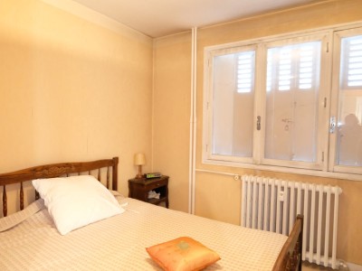 APPARTEMENT T3 A VENDRE - ST ETIENNE FACULTE / CENTRE DEUX - 57.7 m2 - 56 000 €