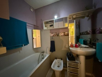 APPARTEMENT T3 A VENDRE - ST ETIENNE FACULTE / CENTRE DEUX - 71.05 m2 - 49 000 €