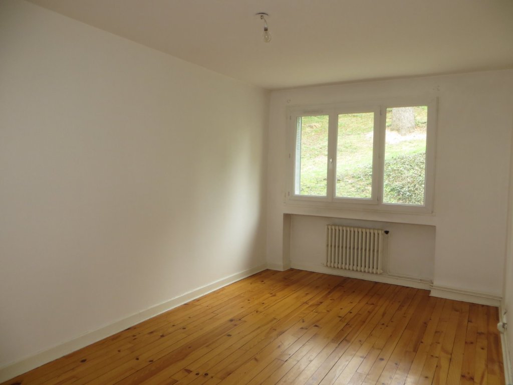 APPARTEMENT T3 - ST ETIENNE FAURIEL - 68.55 m2 - VENDU