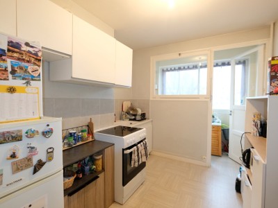 APPARTEMENT T3 A VENDRE - ST ETIENNE FAURIEL - 58.58 m2 - 75000 €