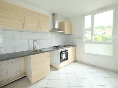APPARTEMENT T3 A VENDRE - ST ETIENNE FAURIEL - 69.66 m2 - 126000€