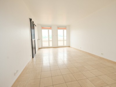 APPARTEMENT T3 A VENDRE - ST ETIENNE FAURIEL - 69.66 m2 - 126000€