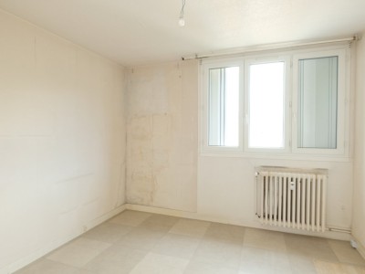 APPARTEMENT T3 A VENDRE - ST ETIENNE FAURIEL - 58.32 m2 - 69000€