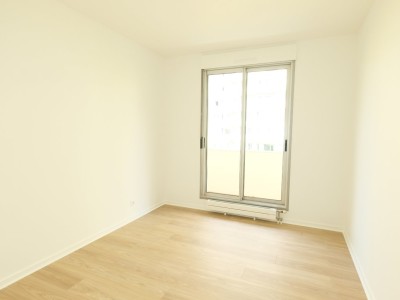 APPARTEMENT T3 A VENDRE - ST ETIENNE FAURIEL - 70.61 m2 - 160000€